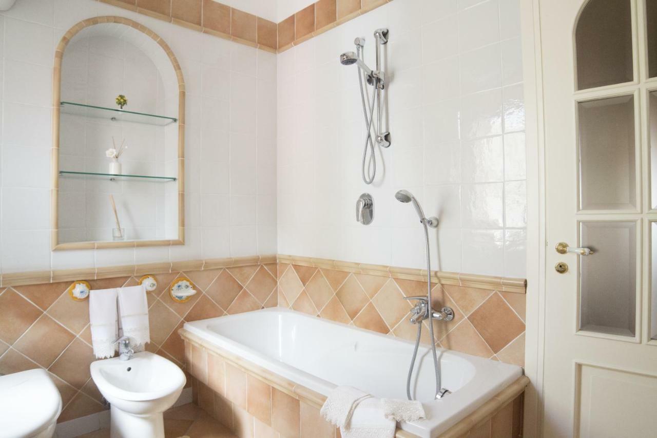 Panorama Host - Domus Amalfi Coast Apartment Maiori Ngoại thất bức ảnh