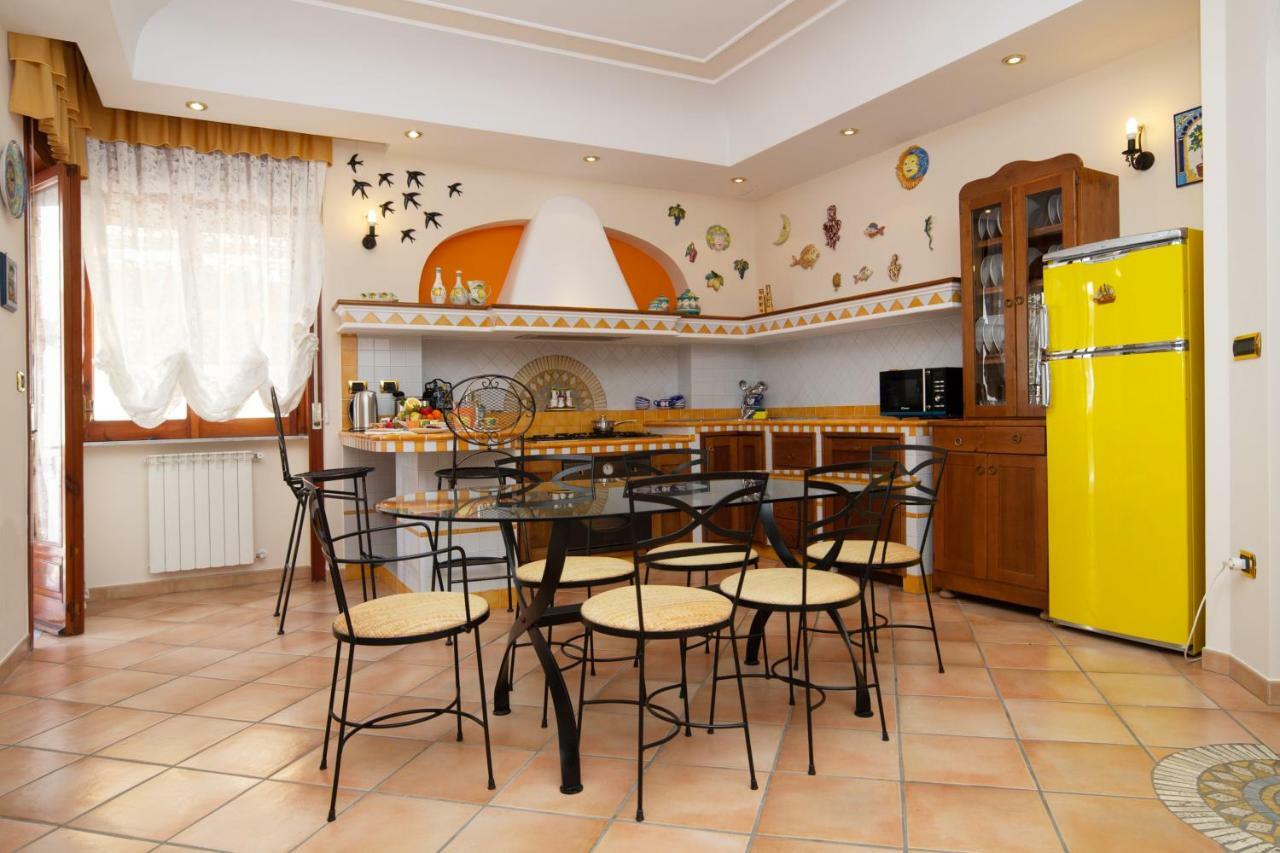 Panorama Host - Domus Amalfi Coast Apartment Maiori Ngoại thất bức ảnh